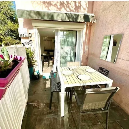 Type 2 Avec Terrasse Et Parking Apartment Bandol